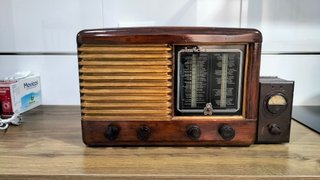 Radio Invicta Vintage Madera