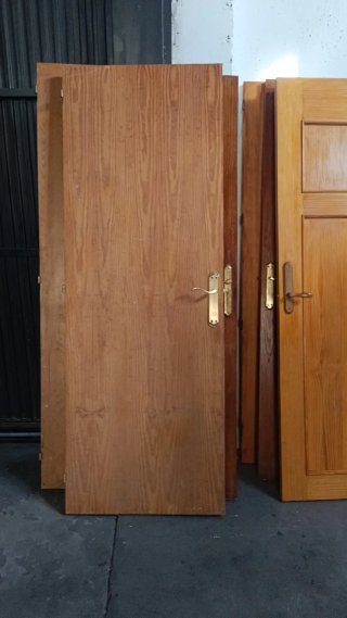 Puertas de madera macizas y huecas
