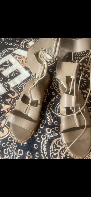 Sandalias romanas Zara altas