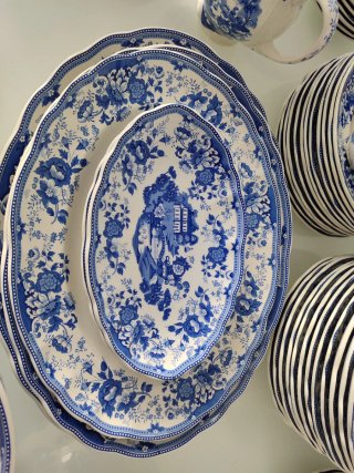 Vajilla Ironstone EMPIRE azul y blanco