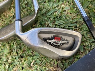 Bolso y palos de golf Callaway Big Bertha