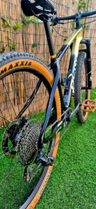 29 Pulgadas Bicicleta de montaña cuadro de carbono