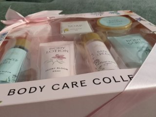 Kit de Cuidado Corporal Garden Bouquet