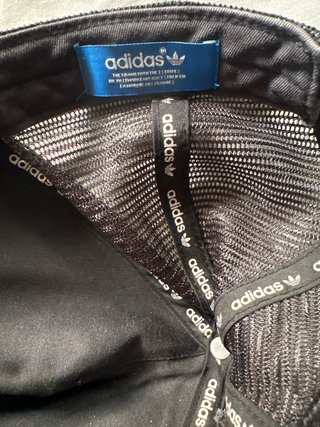 Gorra Adidas Negra Logo Trifolio