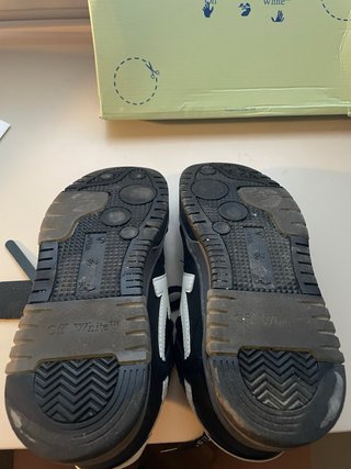 Zapatillas Off-White Negras y Beige