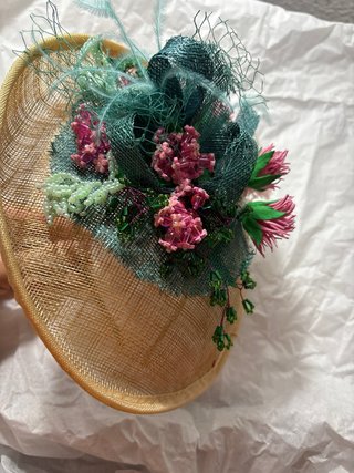 Tocado invitada rosa y turquesa