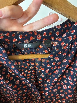 Vestido Uniqlo flores holgado