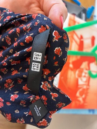 Vestido Uniqlo flores holgado