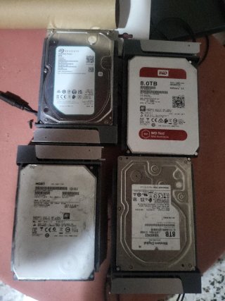 Lote 4 Discos Duros SATA 3 8TB
