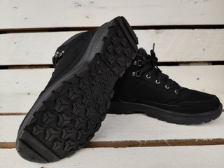 Botas trekking Quechua negras Talla 39