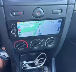 Radio Pantalla Universal con Cámara