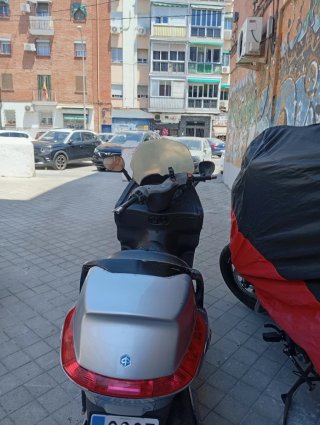 Piaggio X8 2005 Plata 65.000 km