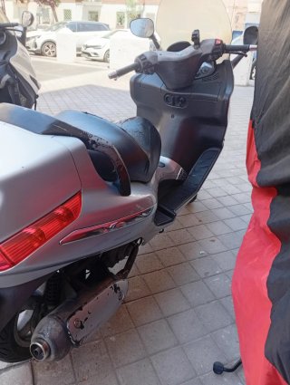 Piaggio X8 2005 Plata 65.000 km