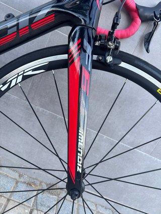 Mendiz F6 carbono – Shimano 105 11v – Mavic