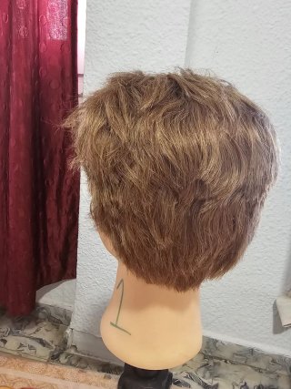 Muñeca Steinhart pelo corto caballero