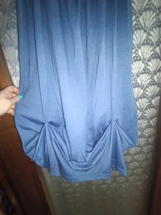 Vestido azul con abalorios