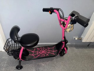 Patinete eléctrico infantil rosa