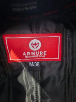 Chaqueta de moto ARMURE negra. CON RESPALDO  NUEVO