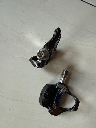 Pedales Racework Ace Carbon Automáticos