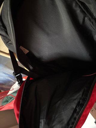 Mochila Altus Patagonia 25 Roja y Negra