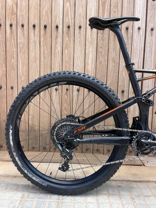 Bicicleta S-WORKS Stumpjumper M CARBONO
