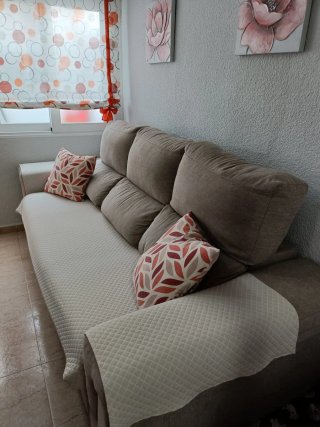 Sofá modular extensible y reclinable.