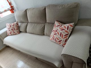 Sofá modular extensible y reclinable.