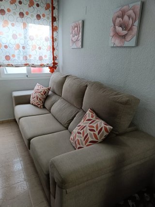 Sofá modular extensible y reclinable.
