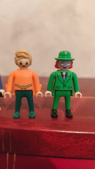 Lote 4 Playmobil Héroes DC Comics