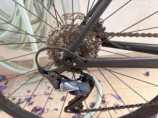 Bicicleta carretera CUBE Negra Attain GTC Carbono