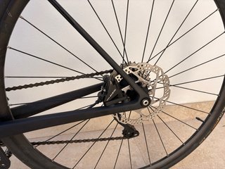 Bicicleta carretera CUBE Negra Attain GTC Carbono