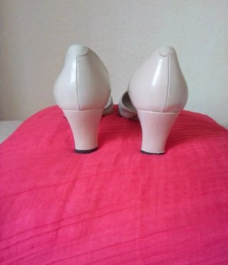 Zapatos piel beig mujer