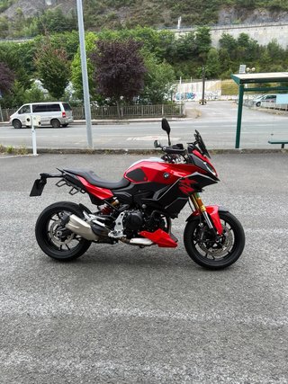 BMW F900XR Roja 95cv Impoluta