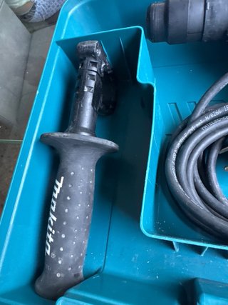 Taladro Percutor Makita HR2230