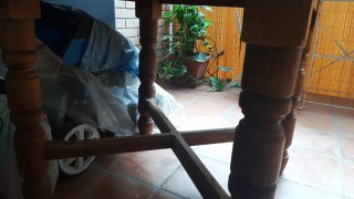 Mesa antigua de madera extensible