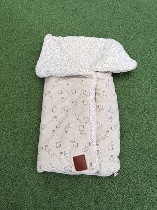 Saco de invierno para bebé con estampado de cebras