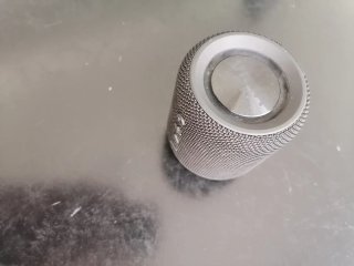 Altavoz Vieta Gris y Blanco