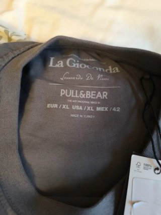 Camiseta Pull&Bear XL Gris Estampado Mona Lisa