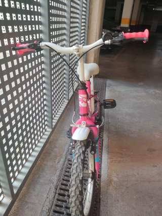 Bicicleta infantil rosa NEON