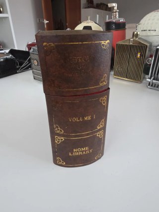 Licorera Musical Libro Vintage