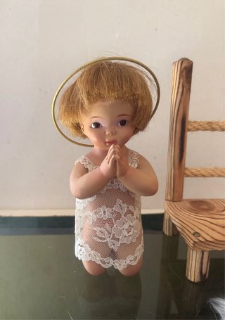 Niño Jesús vintage rezando