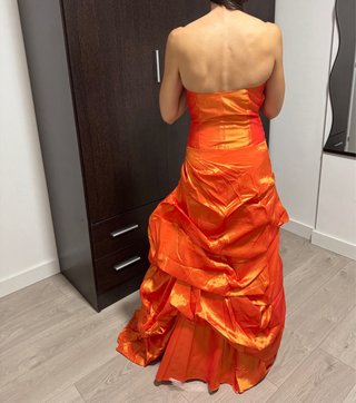 Vestido naranja largo invitada boda