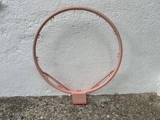 Aro de baloncesto naranja