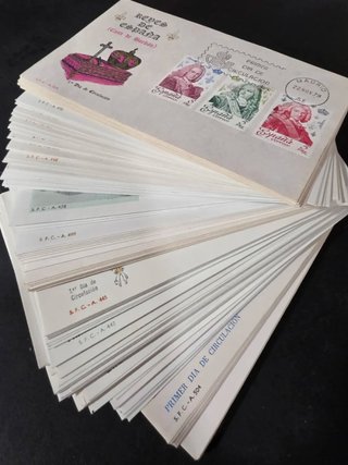 Lote sobres España +100