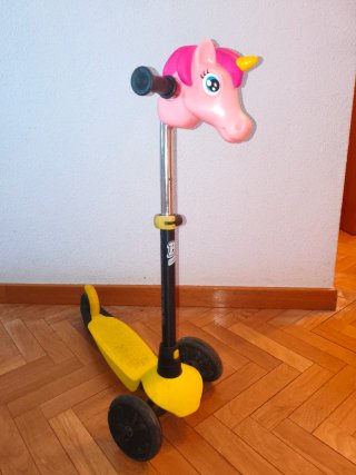 Monopattino Unicorno a 3 Ruote Giallo