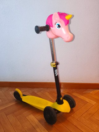 Monopattino Unicorno a 3 Ruote Giallo