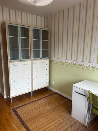 Estantería Hemnes Ikea Madera y Cristal