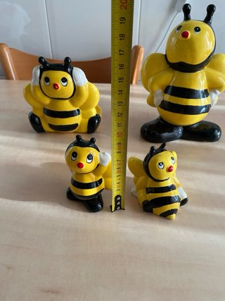 Juego de 4 utensilios de cocina de cerámica.