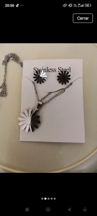 Lote 6 Collares y Pendientes Flor