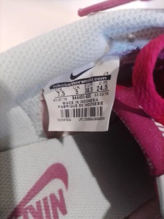 Nike  38.5